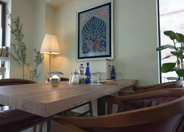 Pertevniyal Aziziye 酒店 *